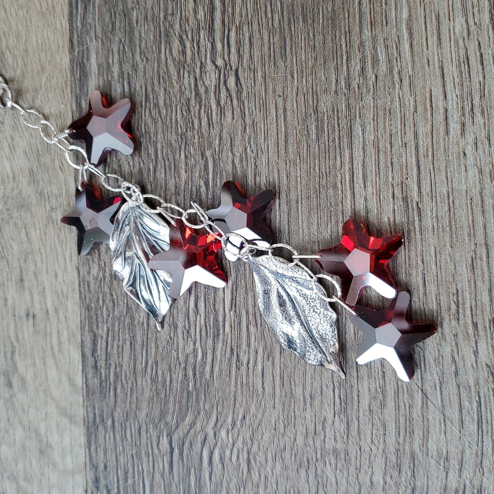🆕 Red starfish and leaf Swarovski Crystal necklace